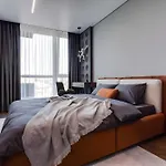 2Bd Hyde Park Elegance Escape