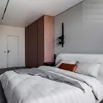 2Bd Hyde Park Elegance Escape